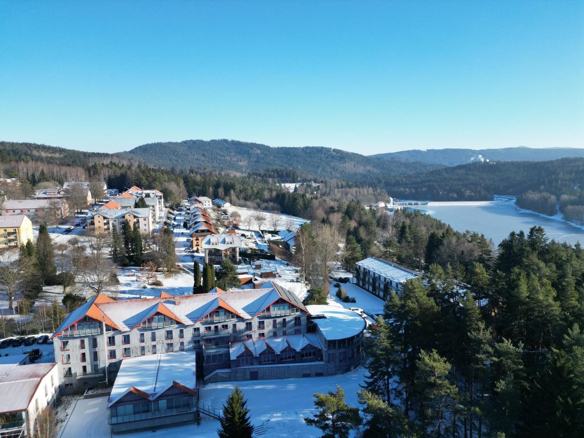 Hotel Bouczech Ліпно-над-Влтавою Екстер'єр фото